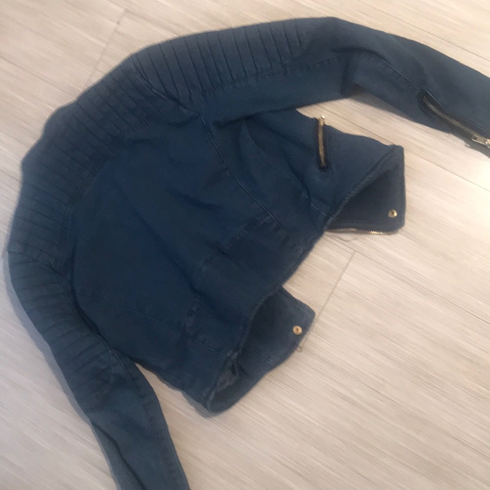 Jean jacket - Picture 5 of 6